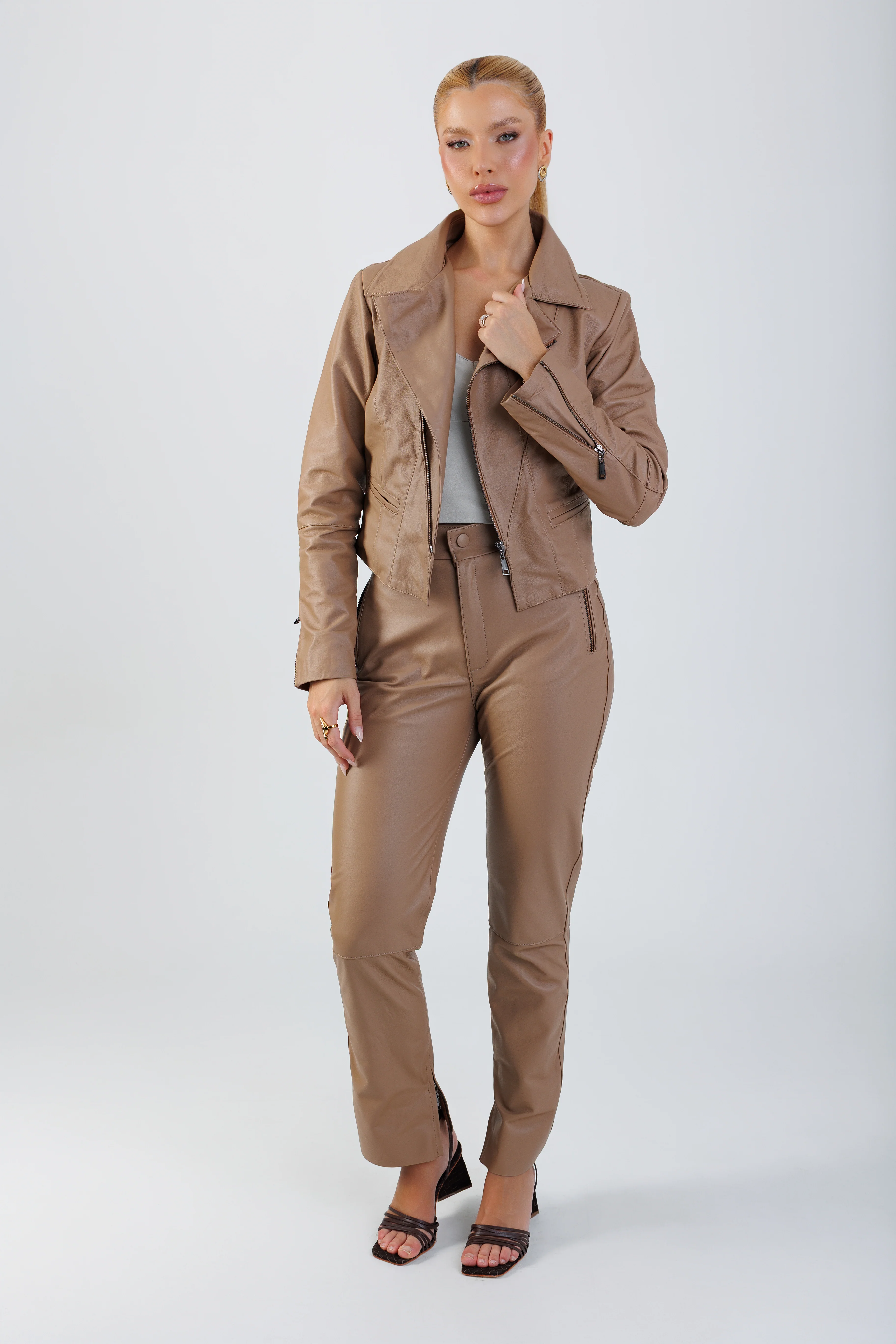 Calça Pantacourt Treviso 14 Calça Pantacourt Treviso 14