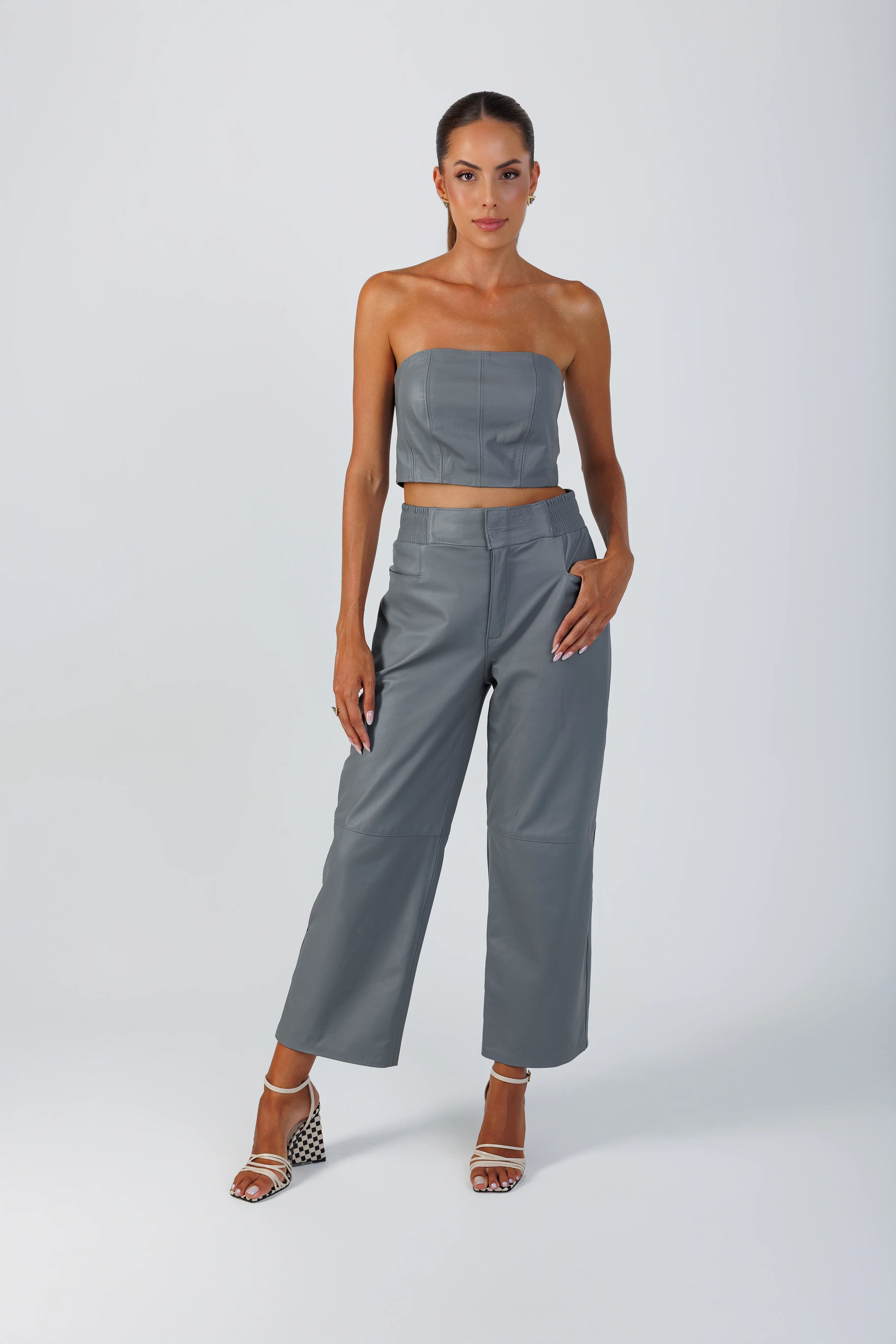 Calça Pantacourt Treviso 2 Calça Pantacourt Treviso 2