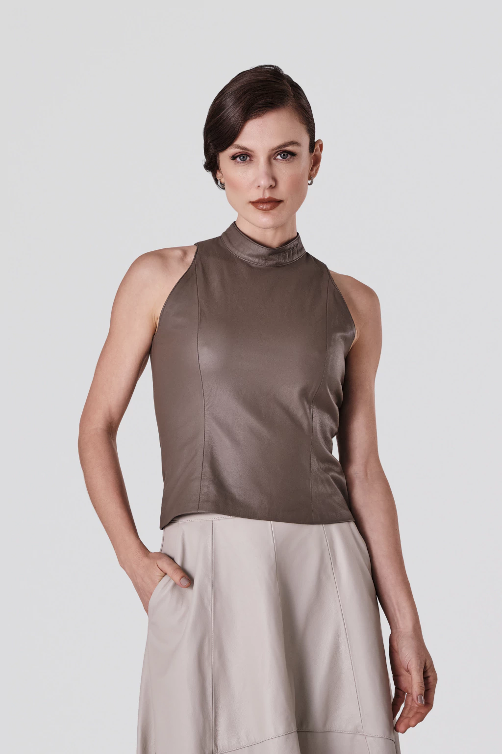 Regata com Gola Narciso 3 Regata com Gola Narciso 3