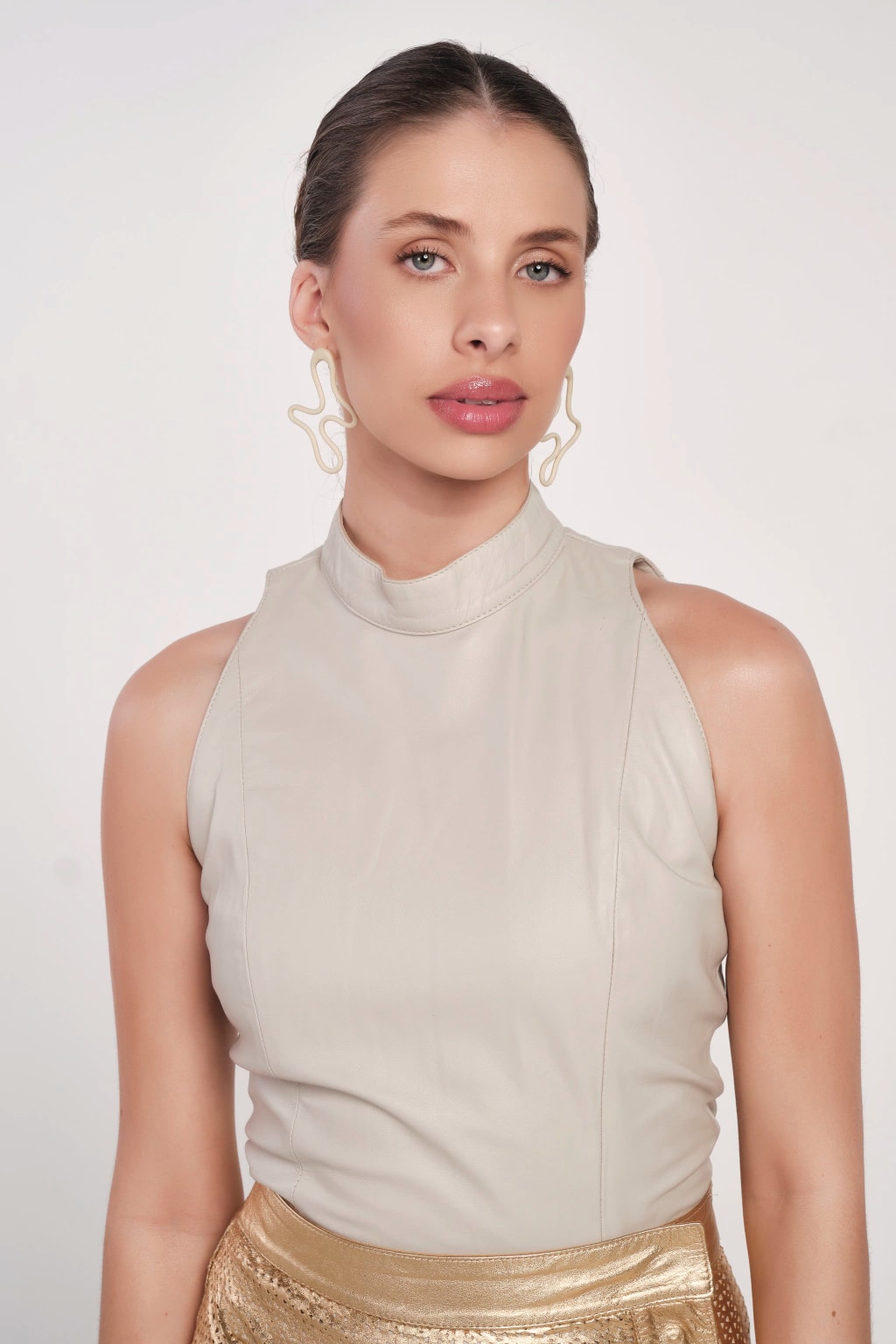 Regata com Gola Narciso 5 Regata com Gola Narciso 5