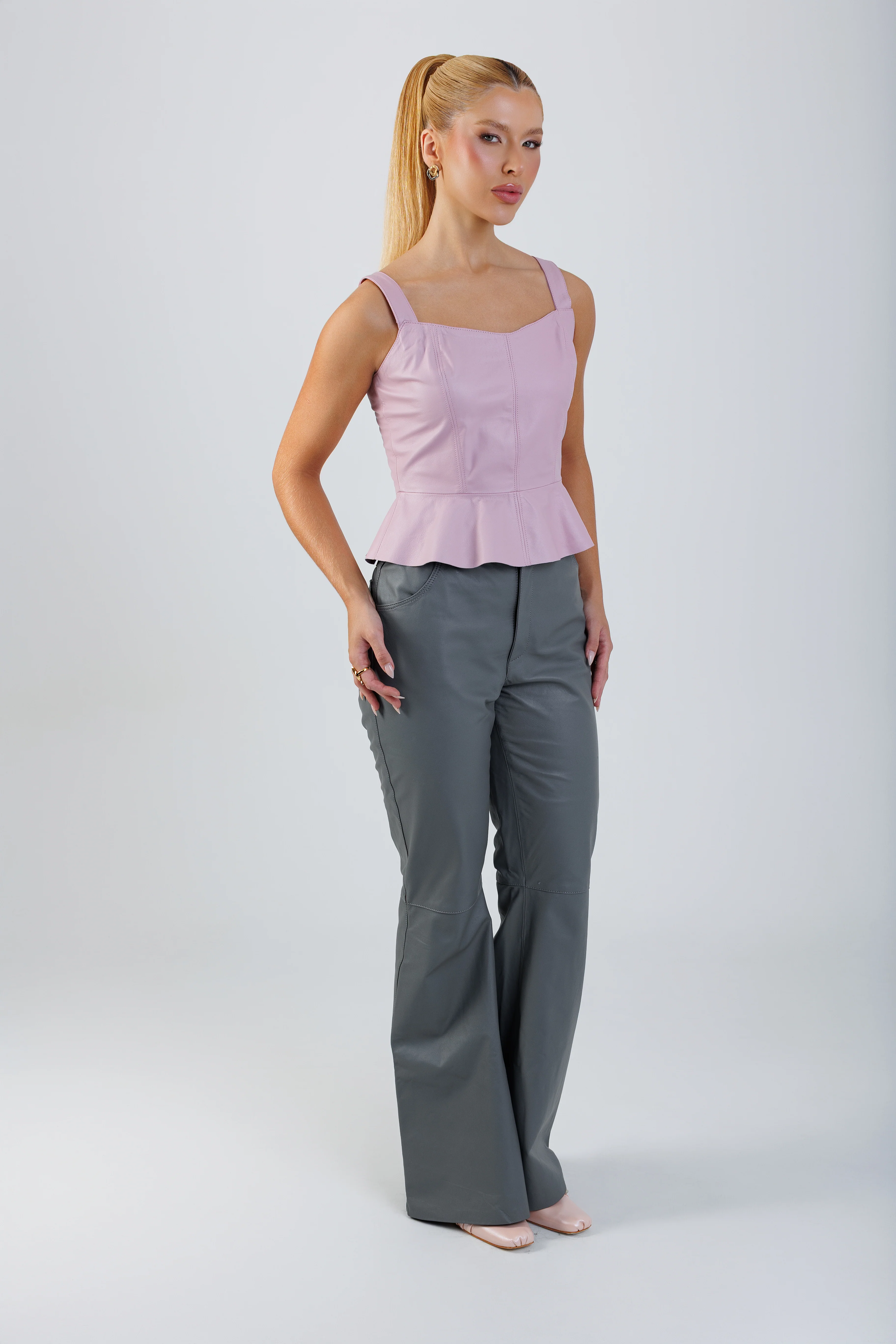 Regata Ruffle 1 Regata Ruffle 1