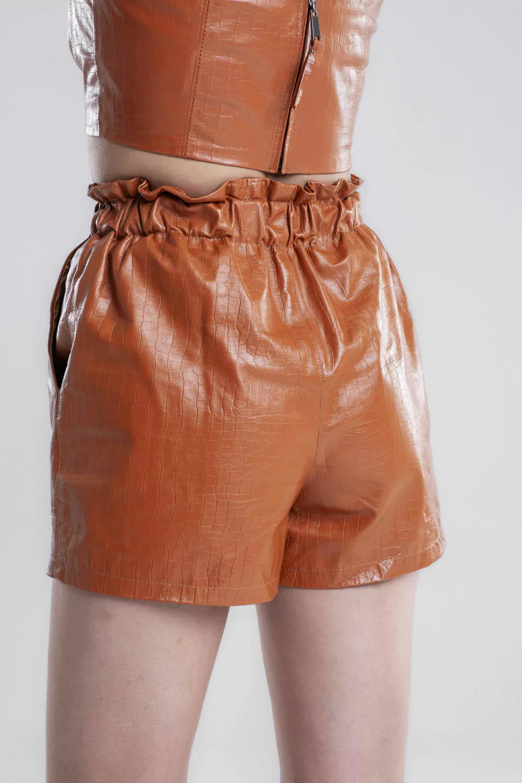 Short Jogger em croco nice 4 Short Jogger em croco nice 4